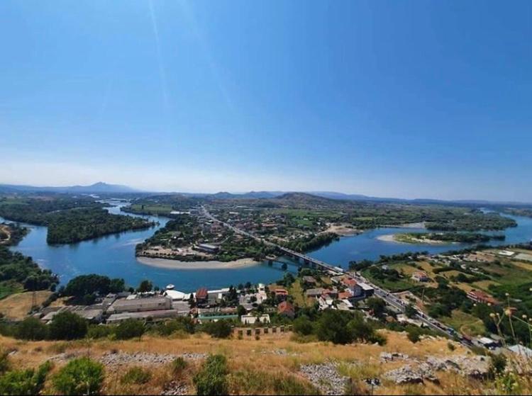 Sunrise Guest House Shkodër Extérieur photo